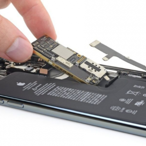 Thay main iPhone 11 Pro Max