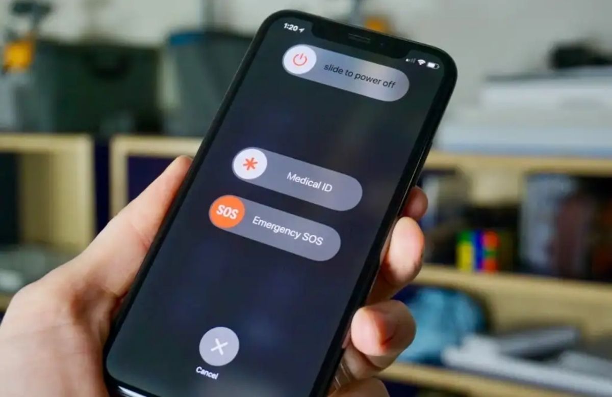 Khởi động lại iPhone