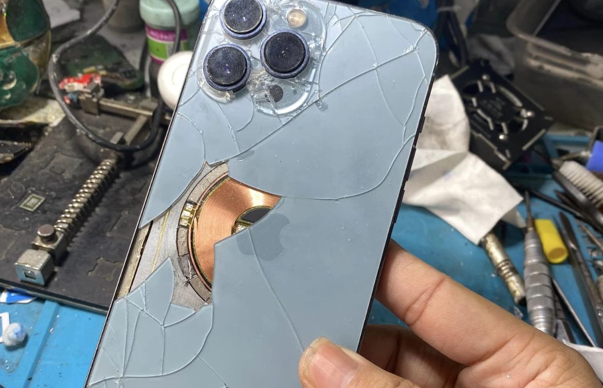 Thay vỏ, thay mặt lưng iPhone 