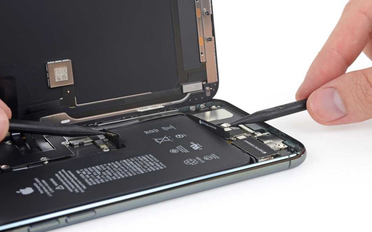 Thay pin iPhone tại TPHCM tất cả các dòng