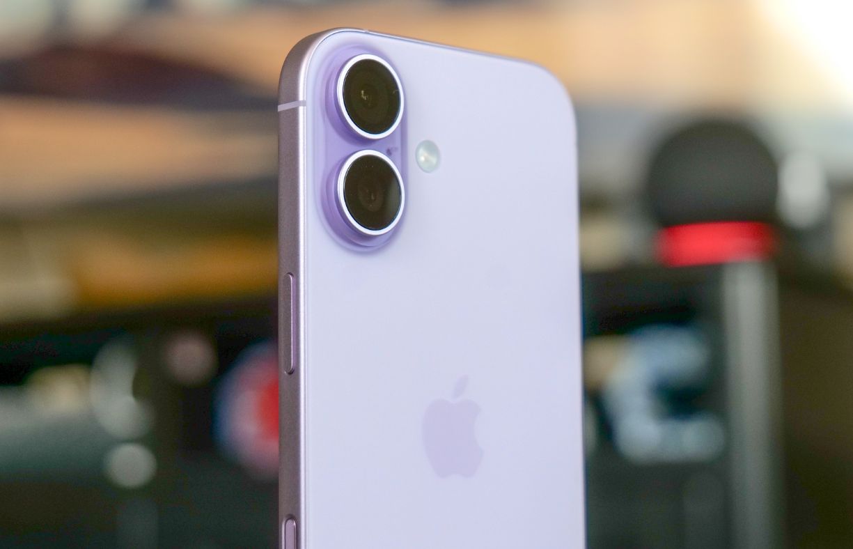 iPhone 17