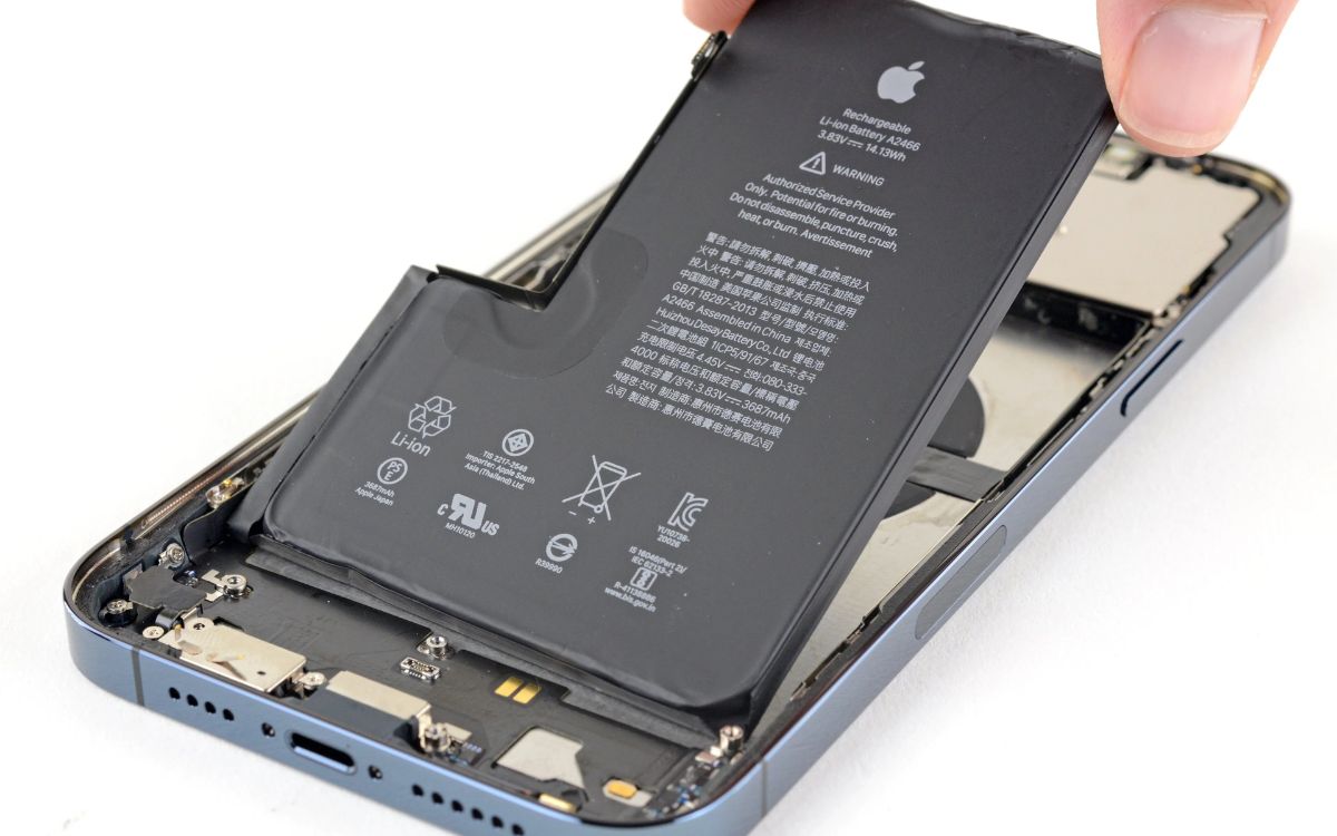 Thay pin iphone 13 Pro Max